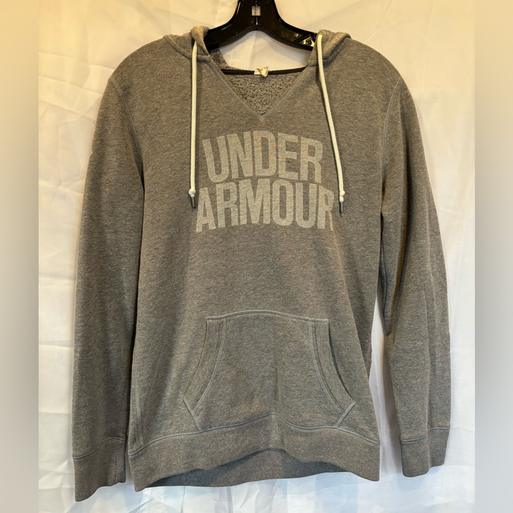 Under Armour Men’s Small V-Neck Gray Hoodie‎